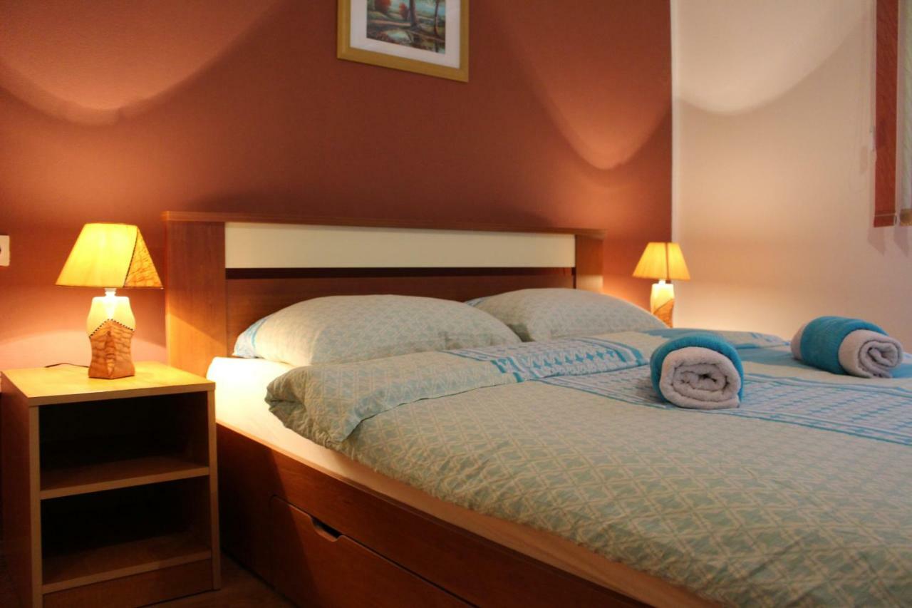 Apartment Paula Слуни Екстериор снимка